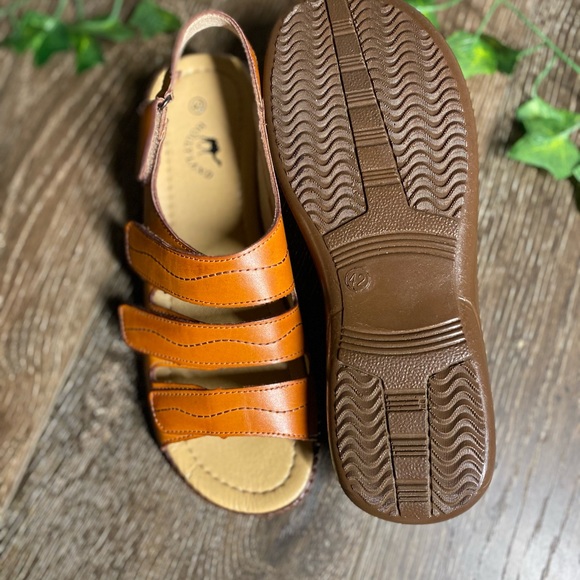 HOLLY LAND SANDALS Color  BROWN SIZE 42 Sandals  Shoes - Picture 3 of 8